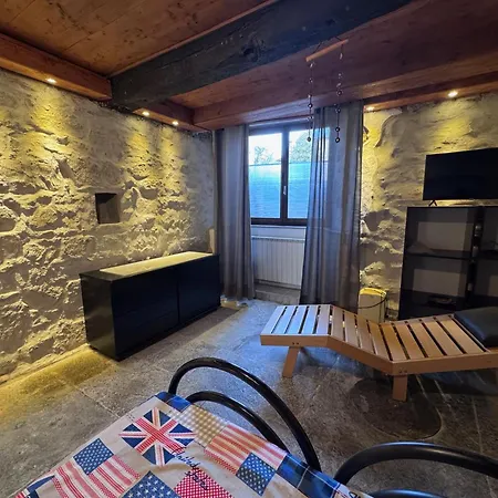 Alexander Place Apartamento Pellio Inferiore