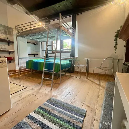 Alexander Place ペッリオ・インフェリオレ